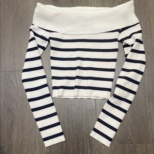 NWOT Edikted Sweater